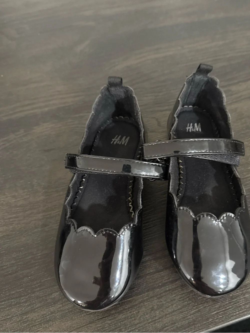 H&M Black Patent Mary Jane Dress Shoes with Scalloped Trim